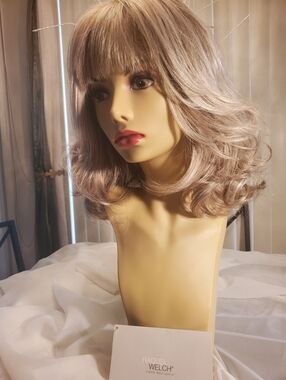 ⭐️FREESTYLE BY RAQUEL WELCH - AVERAGE  COLOR R1621S GLAZED SAND